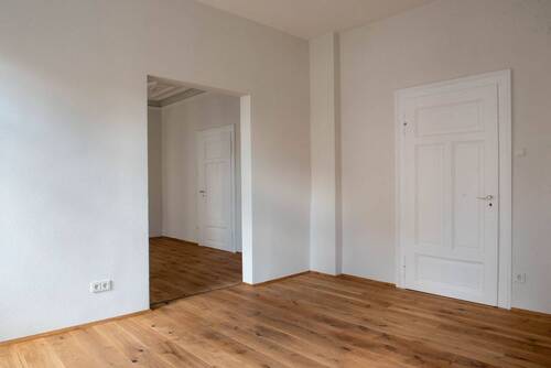 Linkes Vorderzimmer - 