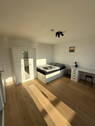 Schlaf- & Wohnbereich - 1 Zimmer Etagenwohnung zur Miete in München