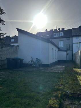 Hausrückseite - 9 Zimmer Mehrfamilienhaus, Wohnhaus zum Kaufen in Würselen