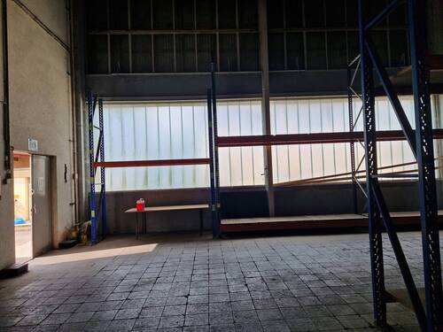 Halle 4 (3) - 