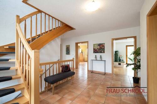 Bild 3 - 8 Zimmer Einfamilienhaus in Tengen