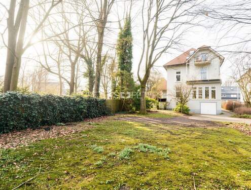 Rückansicht Garten - + Jugendstilhaus mit Potenzial +