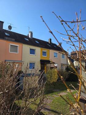 20260305_114900.jpg - 5 Zimmer Mehrfamilienhaus, Wohnhaus zum Kaufen in Feucht