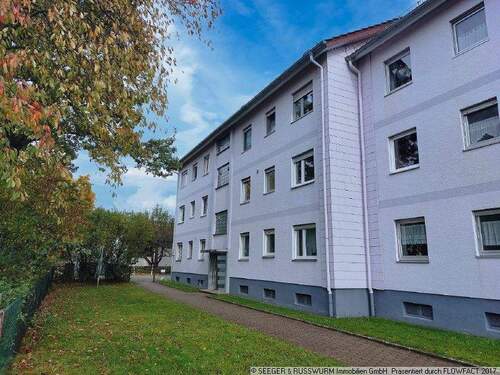 Vorderansicht - Helle 3-Zimmerwohnung mit Balkon in Ettlingen zu vermieten!