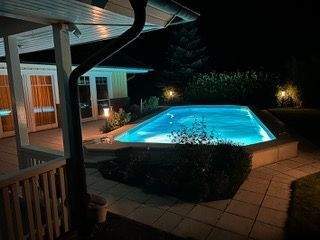 Pool bei Nacht.jpeg - 