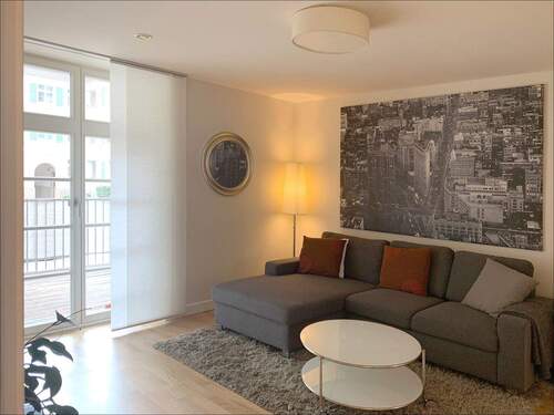 Wohnzimmer mit viel Licht - Etagenwohnung mit 77,70 m² in Ludwigshafen zur Miete