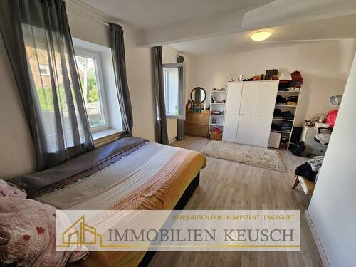 Schlafzimmer EG - 6 Zimmer Mehrfamilienhaus, Wohnhaus in Achim