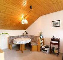 Wohnen mit Weitblick großzügige 2,5-Zimmer-Dachwohnung mit sonniger Südloggia! - Bad Rappenau