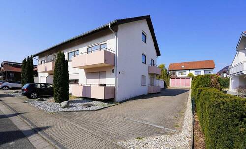 Gepflegte Aussenanlage! - 