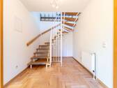 Flur mit Abstellbereich - 