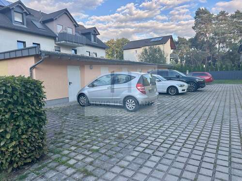 Abstellraum und Stellplatz - 