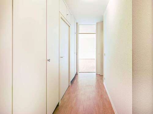 Diele - 2 Zimmer Etagenwohnung zum Kaufen in Karlsruhe / Grötzingen