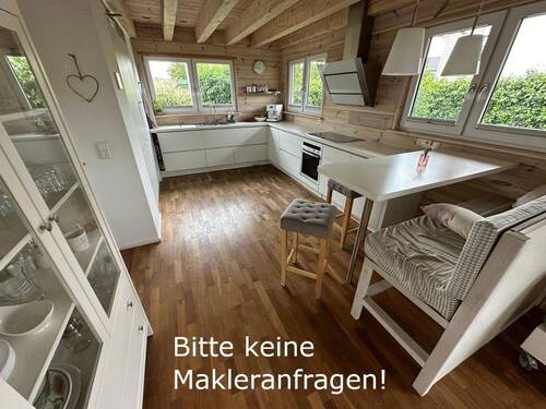 Einbauküche - offen - 8 Zimmer Einfamilienhaus in Dettingen