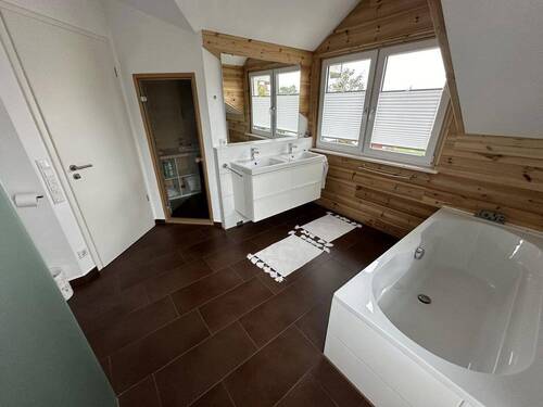 Bad mit Sauna - 