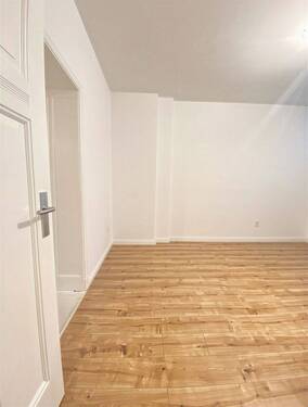 Wohnzimmer mit Essecke - 