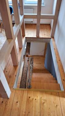 Treppe zum Spitzboden - 