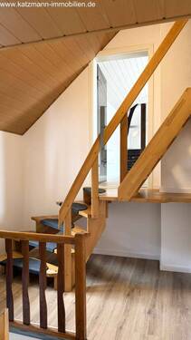Treppe zum Wohn-/Esszimmer im OG (Anbau) - 