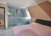 Schlafzimmer mit Bad - Einfamilienhaus mit 162,00 m² in Oldenburg / Bürgerfelde zum Kaufen