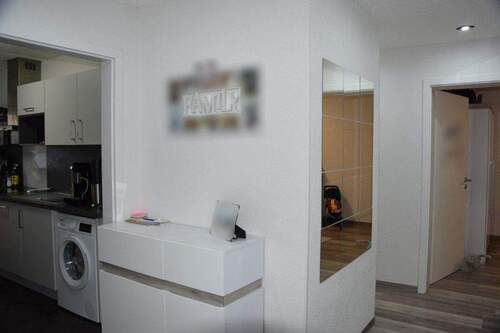 Flur - 3 Zimmer Etagenwohnung zum Kaufen in Bad Krozingen