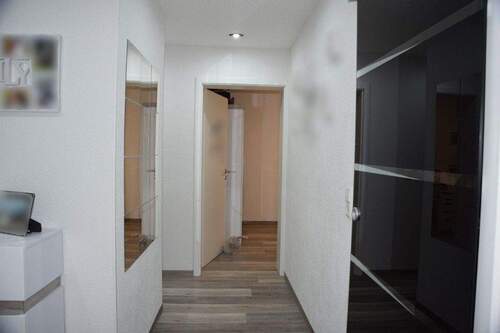 Flur - Etagenwohnung mit 71,20 m² in Bad Krozingen zum Kaufen