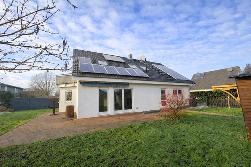 Außenansicht - Modernes EinfamilienhausMehrgenerationenhaus in familienfreundlicher Lage!