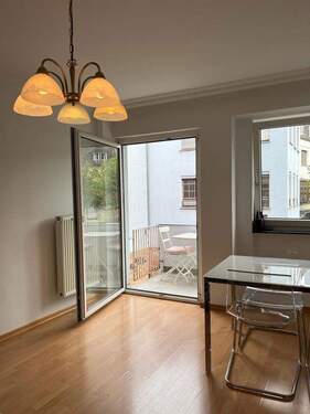 Ausgang zum Balkon - 