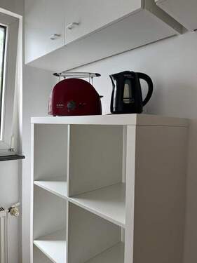 Küche mit Elektrogeräten - 