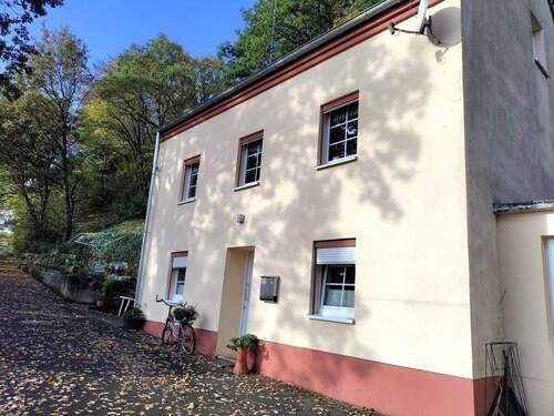 ruhige Anliegerstraße - 7 Zimmer Einfamilienhaus in Pronsfeld