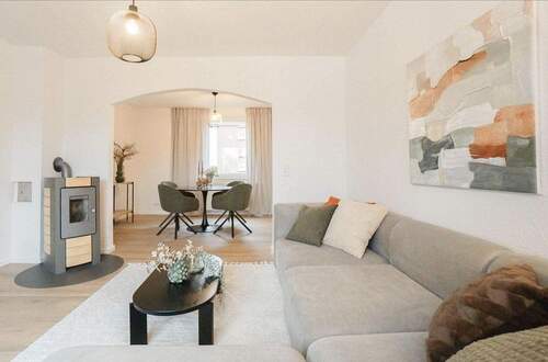 Wohnzimmer - Provisionsfreies Reihenhaus in familienfreundlichem Quartier steht für Ihren Einzug bereit!