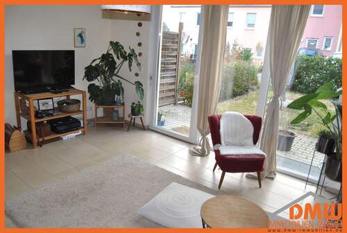 Wohnzimmer4d - 4 Zimmer Reihenendhaus in Münster-Sarmsheim