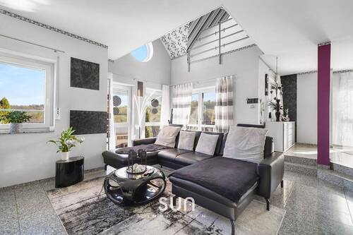 Wohnzimmer - 6 Zimmer Doppelhaushälfte in Mömbris