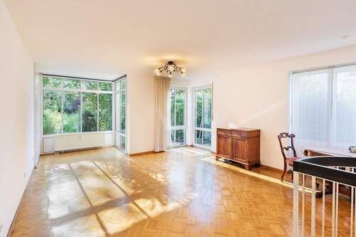 Wohnbereich mit Terrassenzugang - 