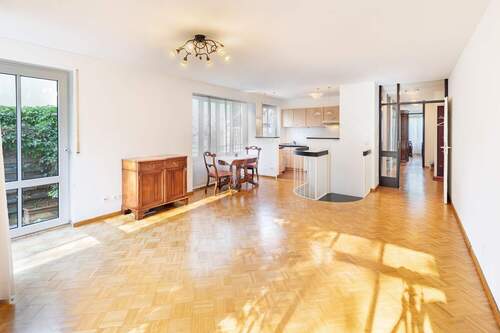 Wohn-, Essbereich mit offener Küche - 