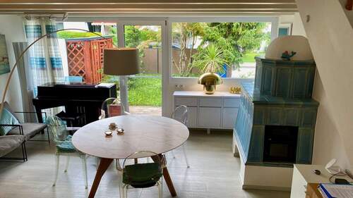 Das großzügige Wohnzimmer... - 