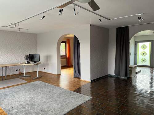 IMG_2381 - Etagenwohnung mit 160,00 m&sup2; in Stadecken-Elsheim zur Miete