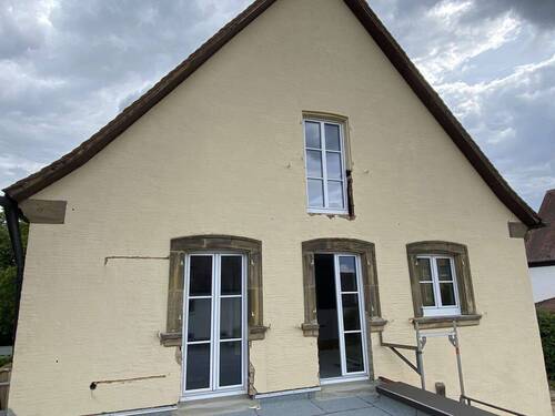 Hausansicht - 5 Zimmer Etagenwohnung zur Miete in Forchheim