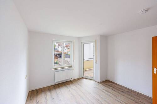Wohnzimmer - 2 Zimmer Etagenwohnung zum Kaufen in Besigheim