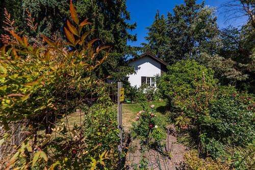 Vorderansicht mit Garten - Grundstück zum Kaufen in Mainz-Kostheim