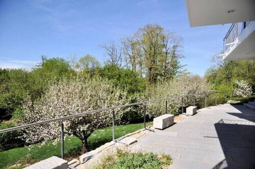 Terrasse - Einfamilienhaus mit 515,00 m&sup2; in Berg zur Miete