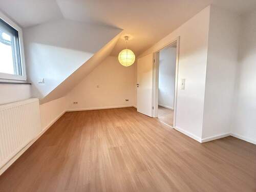 Schlafzimmer 2 _ DG - 