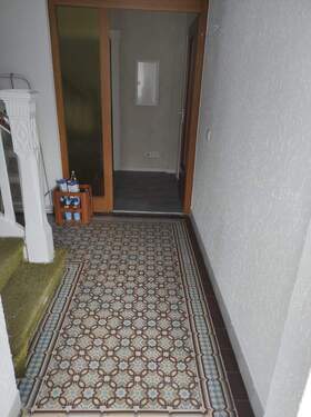 Eingangsbereich - Bild 2.jpg - 2 Zimmer Etagenwohnung in Bous