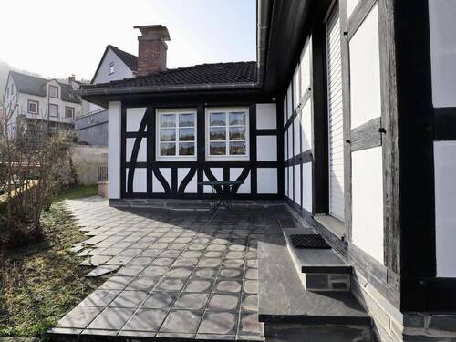 seitliche Terrasse - 