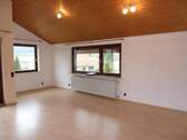 OG Wohnbereich - 6 Zimmer Mehrfamilienhaus, Wohnhaus zum Kaufen in Weilheim an der Teck