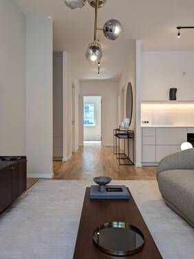 Blick in den Flur - Etagenwohnung mit 125,50 m&sup2; in Berlin zum Kaufen