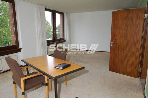 Platz für Besprechungstisch - Büro in Schwäbisch Hall