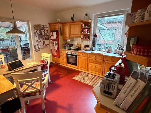 Blick in die geräumige Küche - Einfamilienhaus mit 145,00 m&sup2; in Hatten zum Kaufen