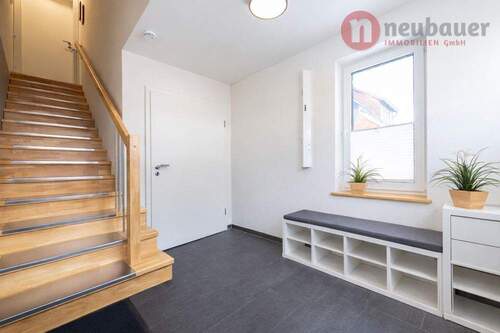 Eingangsbereich - 8 Zimmer Mehrfamilienhaus, Wohnhaus in Winsen (Luhe)