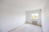 Schlafzimmer - 3 Zimmer Etagenwohnung zum Kaufen in Ludwigsburg