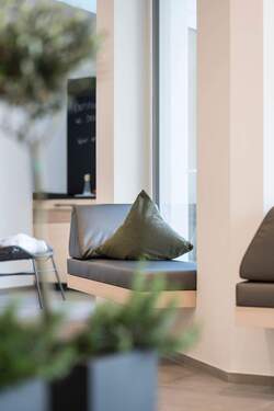 Ausbau mit Windowseat ist möglich um den Seeblick zu genießen - 