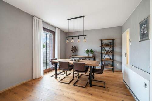 KI Essbereich im Wohn-Esszimmer_ - 